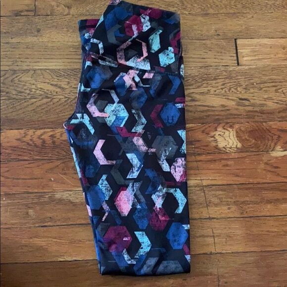 Reebok leggings EUC   - Picture 3 of 3